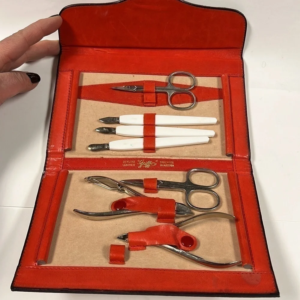 Griffon Red Leather Large Manicure Clutch Kit